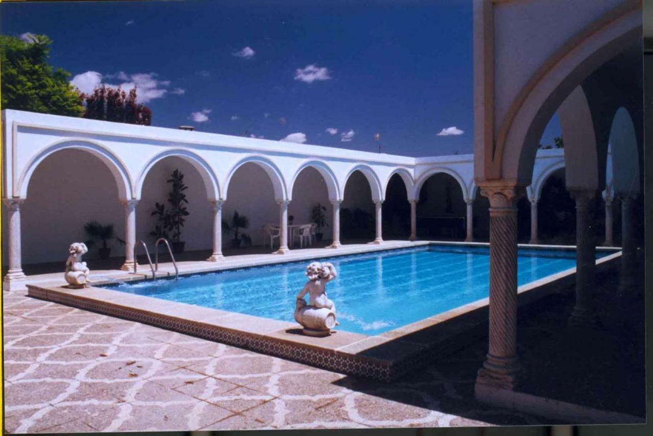 Villa Del Manzano ビジャヌエバ・デル・アリスカル エクステリア 写真